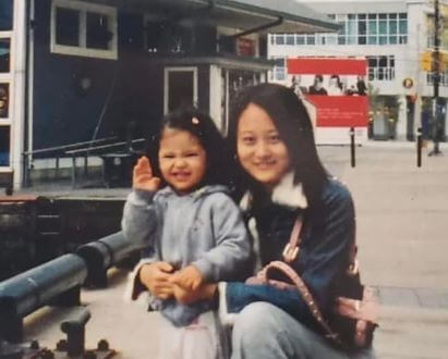 Throwback picture of Renee Raducanu with her daughter Emma Raducanu.